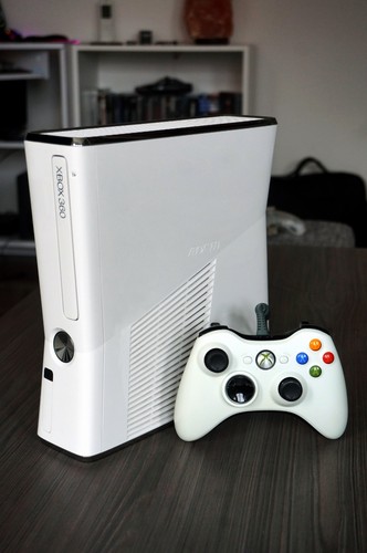 Xbox 360 slim - 360,